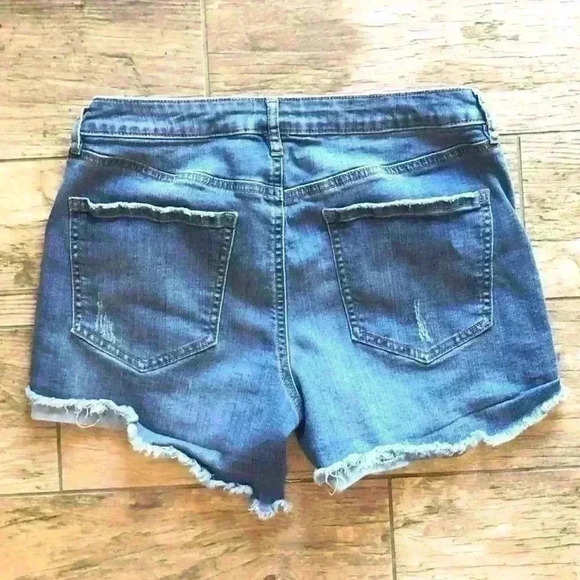 REFUGE BLUE DENIM SHORT SHORTS WOMEN SIZE 6 - Picture 3 of 4